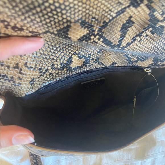 Urban Outfitters Snake Print Vegan Leather Crossbody Bag - Picture 3 of 5